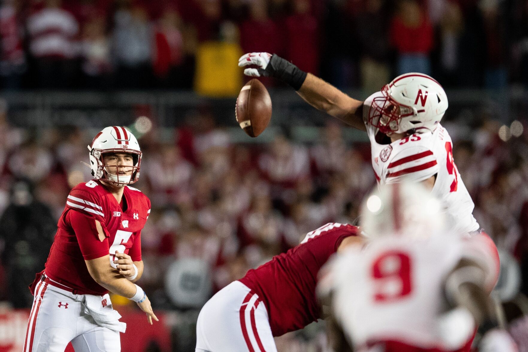 112122-owh-spo-nebraskawisconsin-ar27